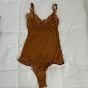 Yasmine Eslami. Lily body sand. Size 1 (Small)